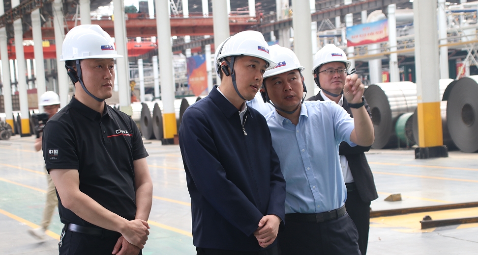 縣委副書記、縣長(zhǎng)孔磊到眾鑫發(fā)調(diào)研數(shù)智化產(chǎn)業(yè)轉(zhuǎn)型情況